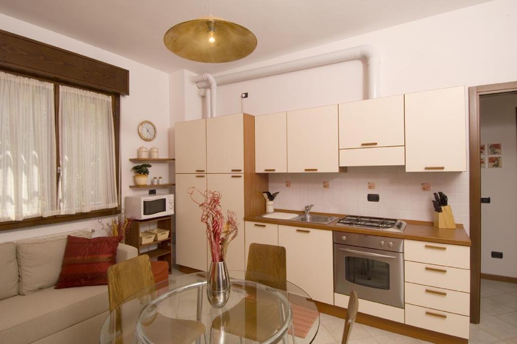 Appartamenti Villa Anna Melegnano Exterior foto